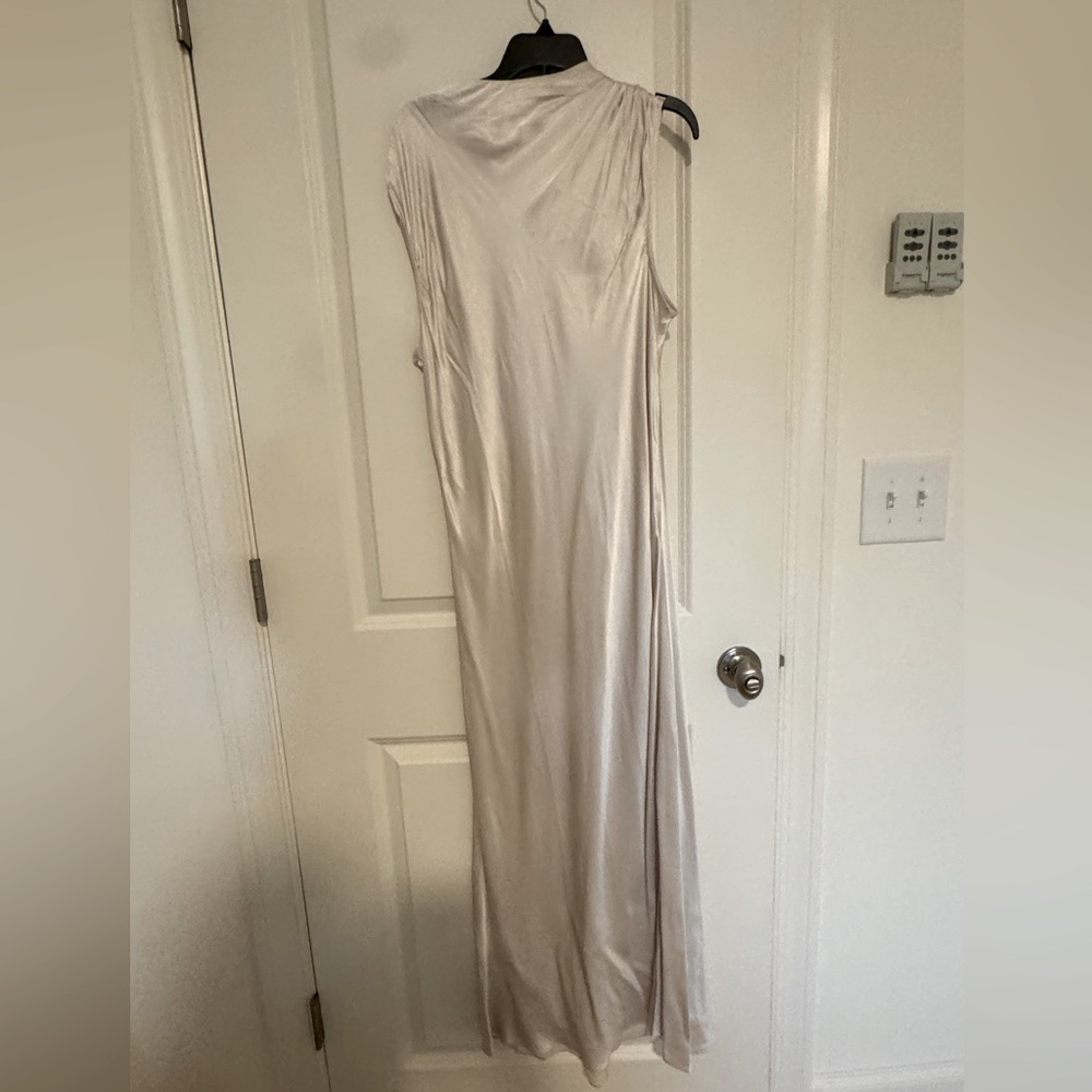 Elegant Cream Sleeveless Dress